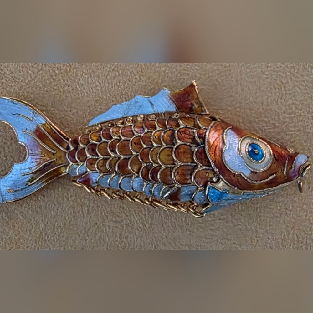 π£Vintage Enamel π§‘ Articulated Koi Fish Goldtone Chinese Charm Pendant π 3.5" - Picture 5 of 8